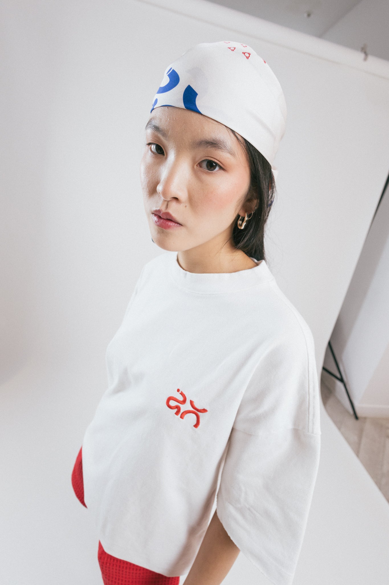 Camiseta AO cotton blanca red/navy logo