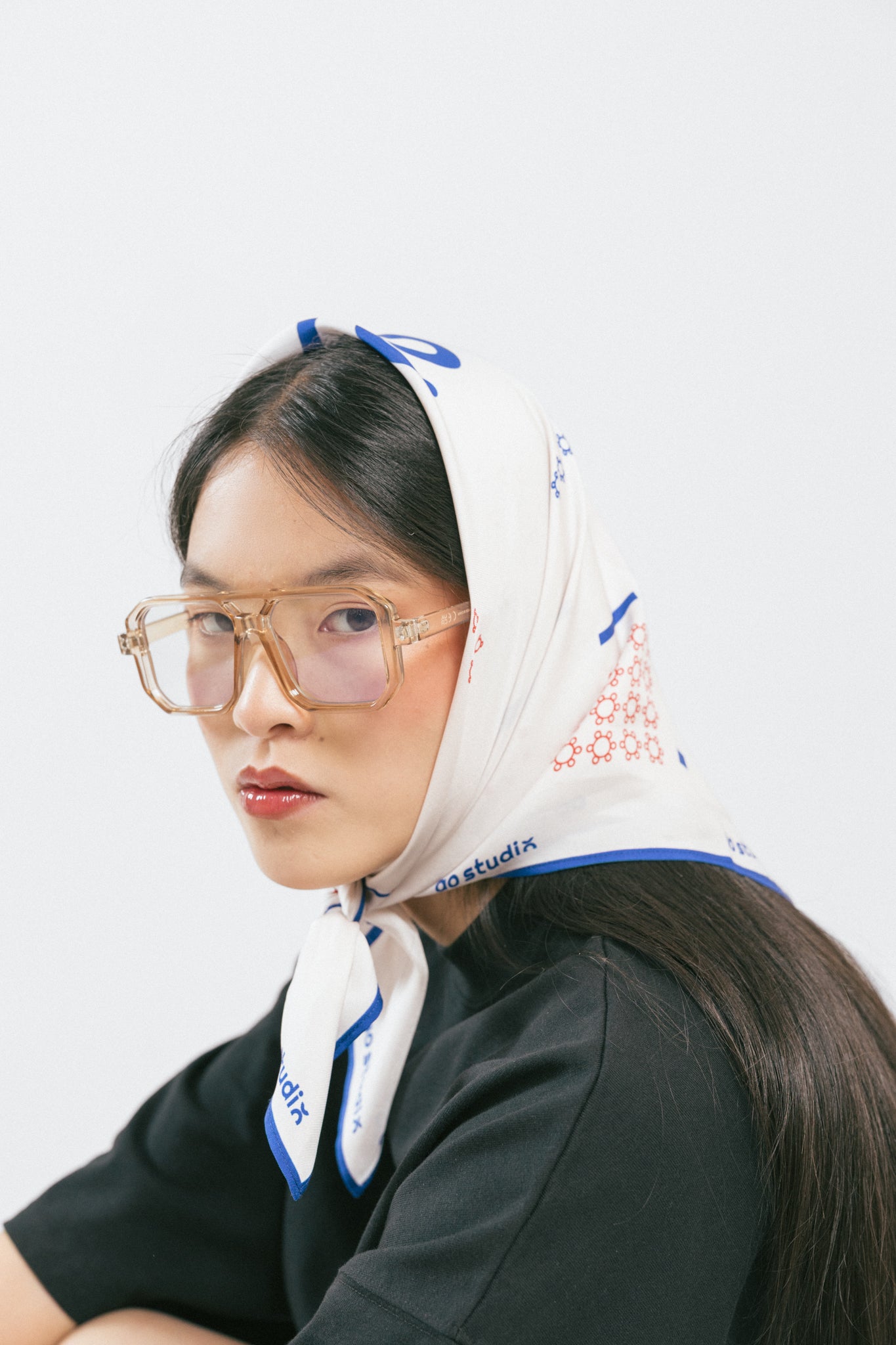 Pañuelo 100% seda 70 x 70 cms cream