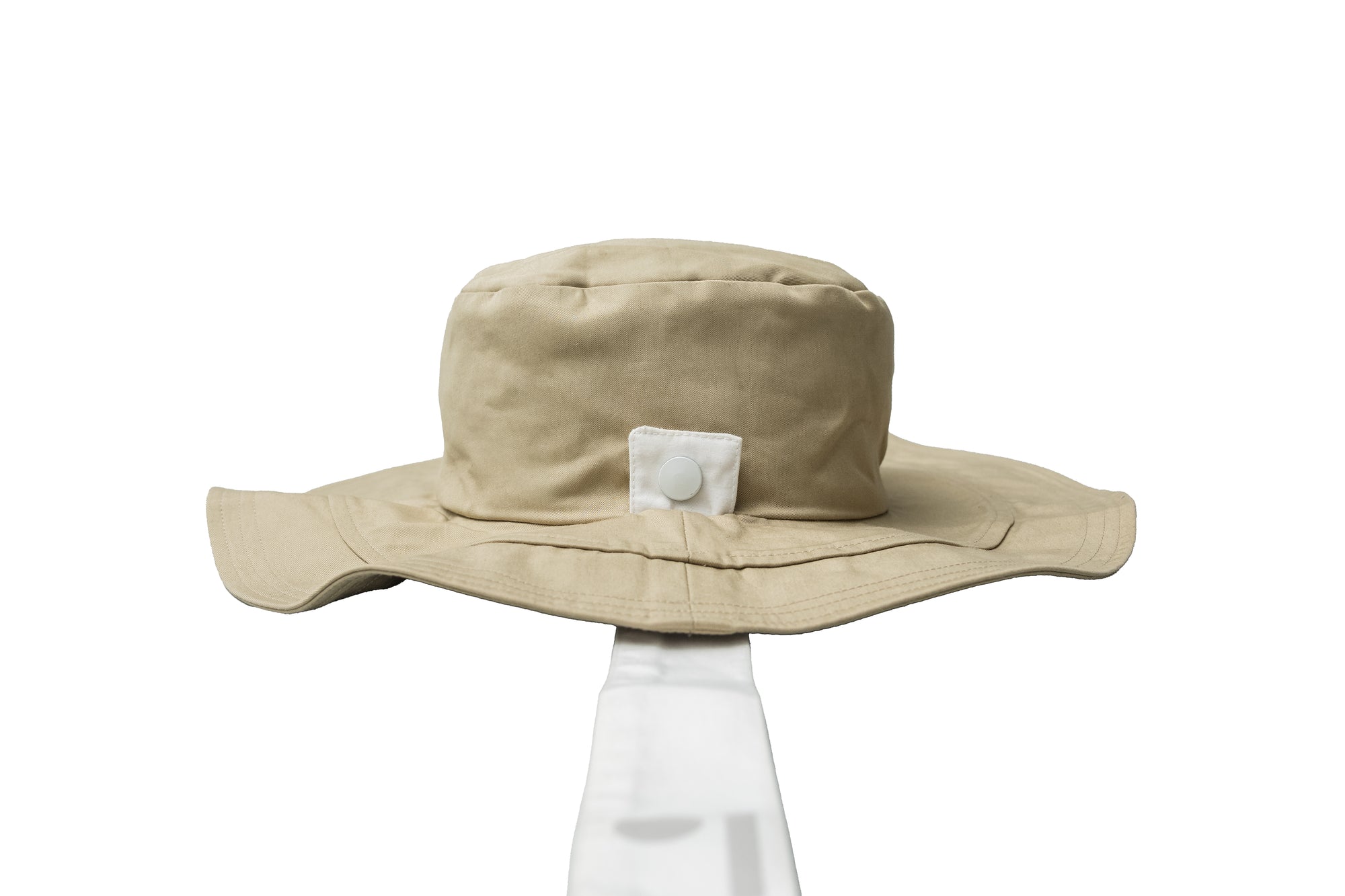 Sombrero Bucket Signature beige y logotipo en beige